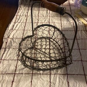 Heart basket